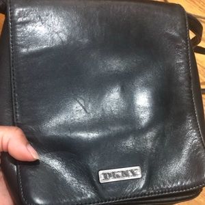VINTAGE BLACK DKNY BAG
